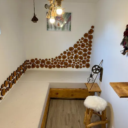 Apollo Apartment