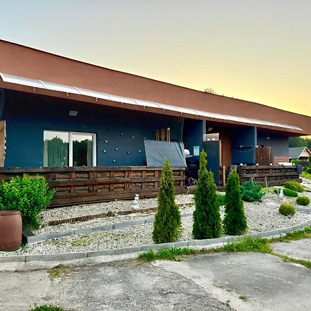 Apollo Sirava Апартаменты Михаловце