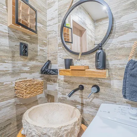 Apollo Sirava Apartmán *