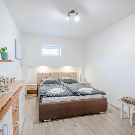 Apollo Sirava Apartment Michalovce